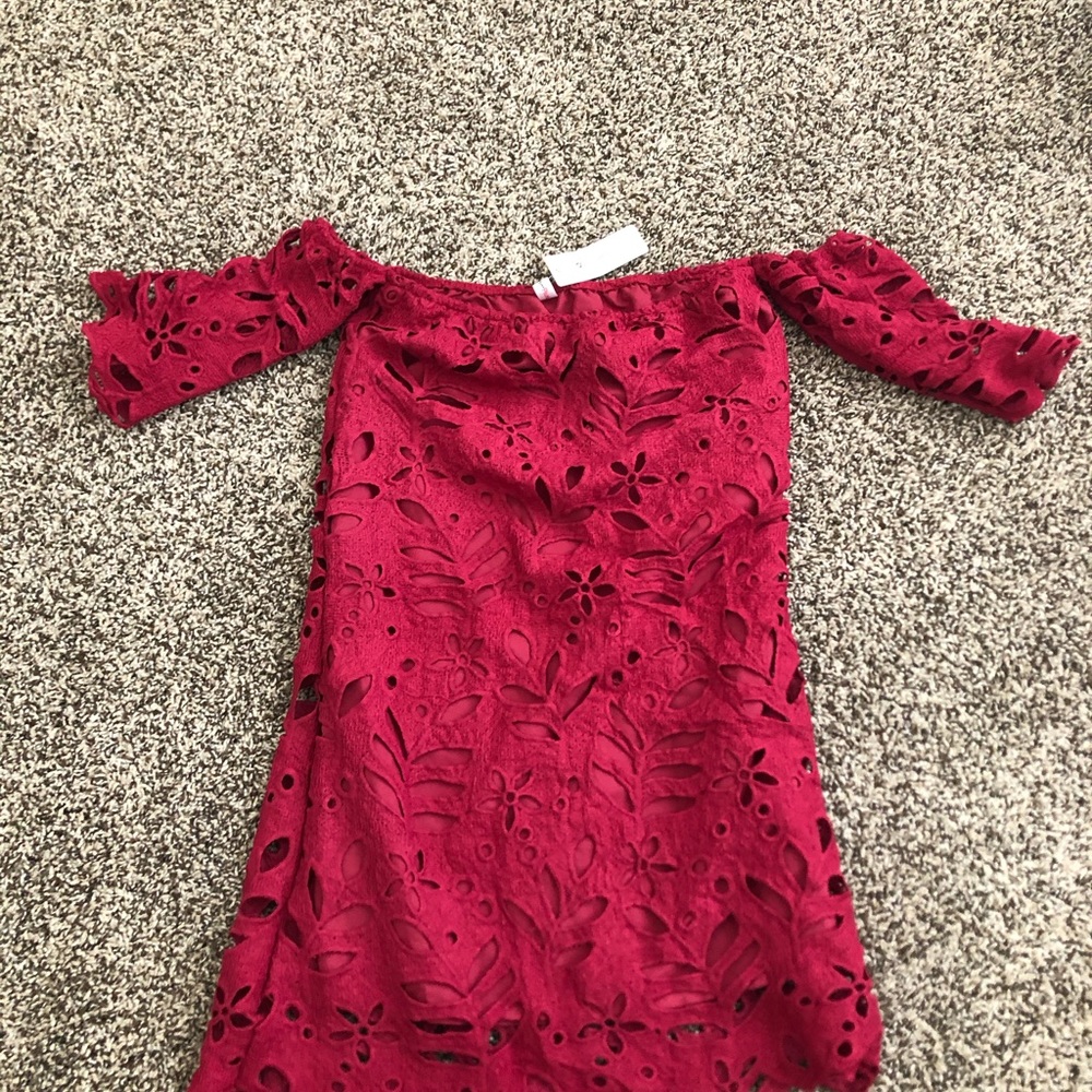 NWT Off the shoulder dress - Picture 2 of 2
